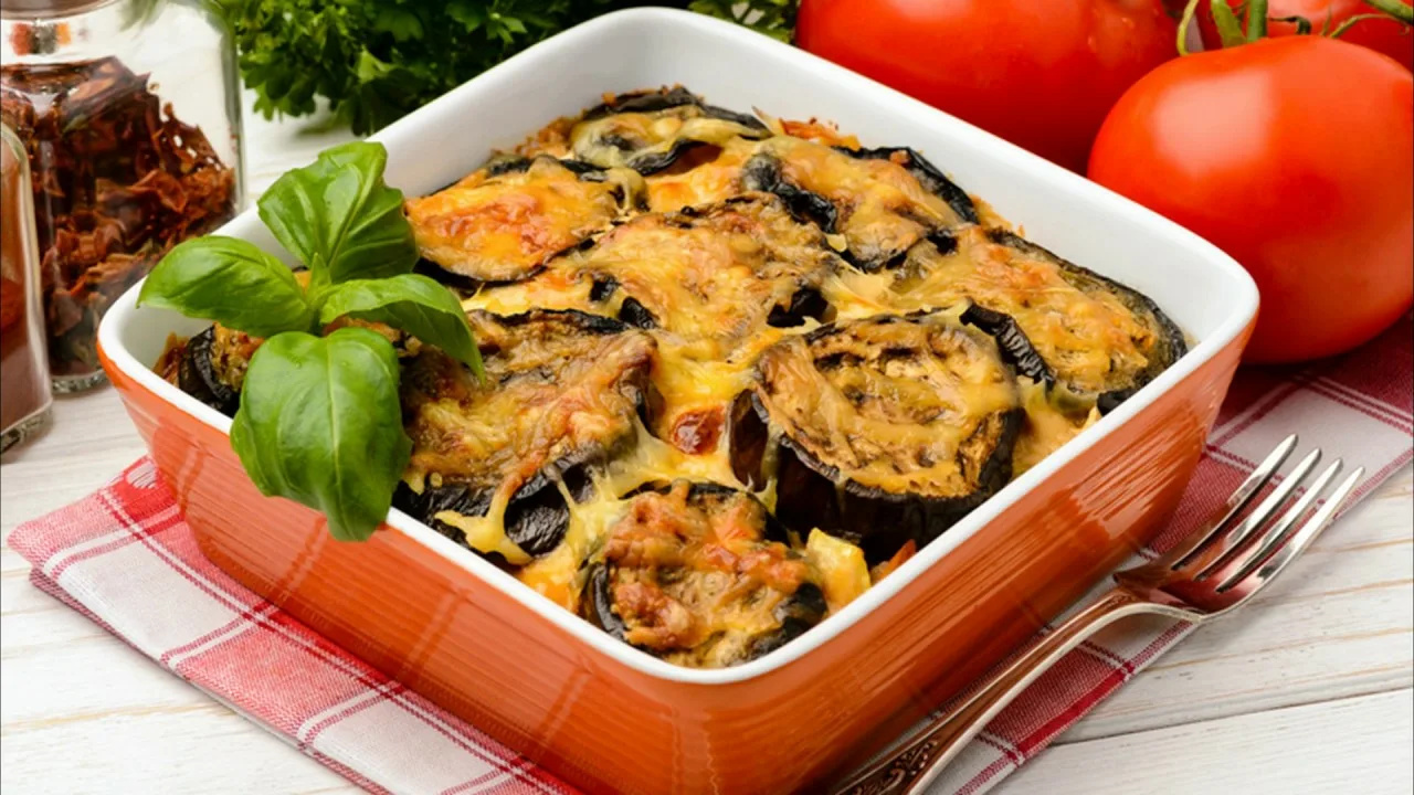 Moussaka je recept na výživné řecké jídlo. Jak uvařit musaku?