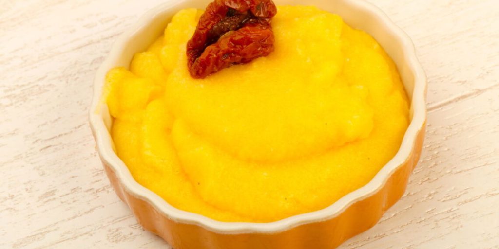 Krémová polenta: jednoduchý recept, který promění vaše pokrmy!