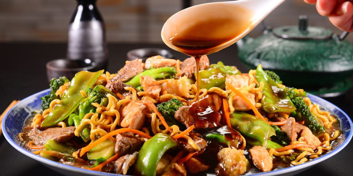 Jednoduchá a chutná yakisoba: ideální recept na rychlé jídlo!