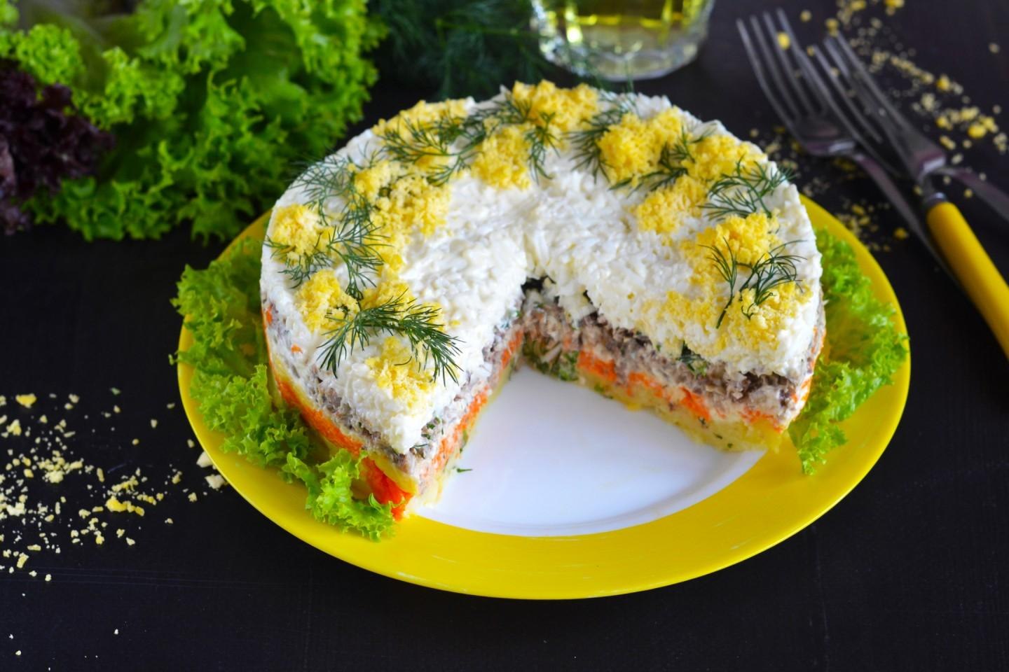 Takový salát „Mimosa“ se vždy vaří v půstu: recept krok za krokem .