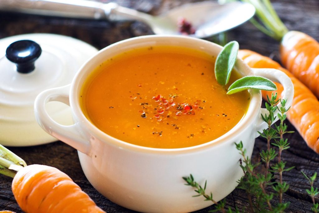 Jednoduchá a levná polévka ze 3 ingrediencí. Působí jako balzám na střeva.