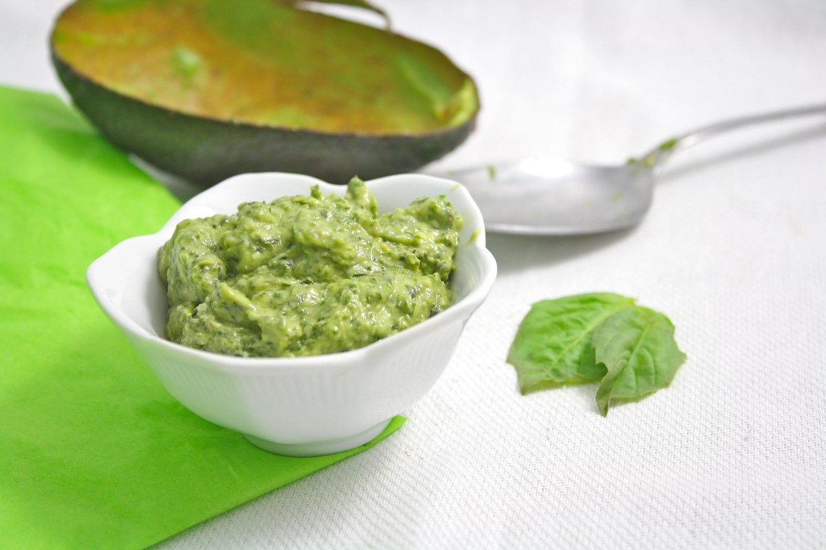 Rychlá, snadná a chutná večeře. Avokádové pesto je lahodnou pochoutkou pro každého.