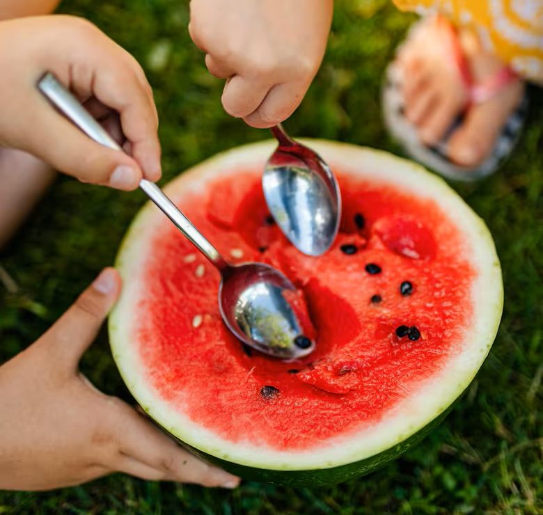 Ovoce, které hydratuje jako voda: jak ho konzumovat a jaké jsou jeho skryté výhody