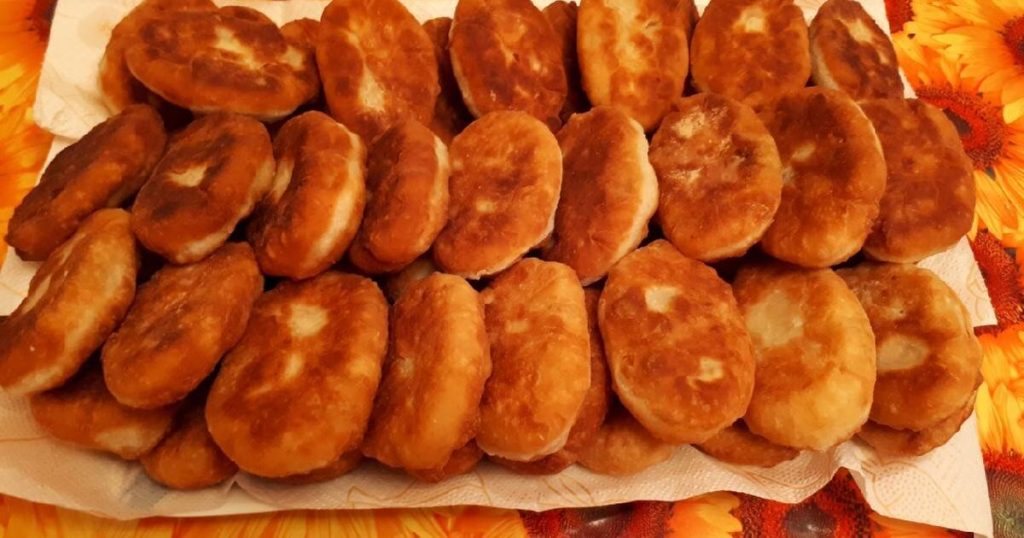 Jak připravit smažené placičky bez tuku a mouky: recept krok za krokem